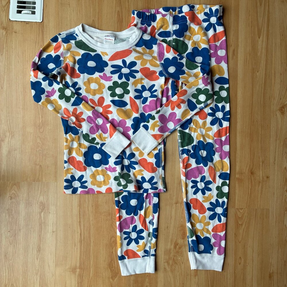 Hanna Andersson floral pajamas size 130/8